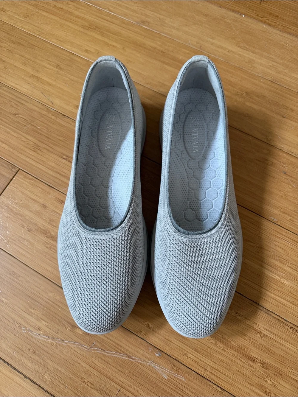 Women's Slip-On Knit Flats in Light Glittery Gray